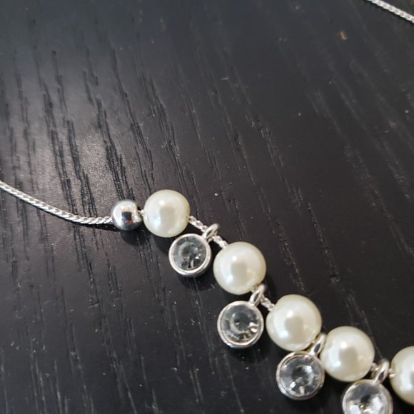 SAQ Faux Pearl Rhinestone Beaded Silver Toned Chain NECKLACE 17 Inches - Picture 12 of 12